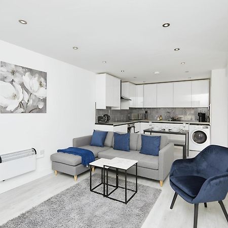 Modern Home In Derby City Centre - Free Gated Parking Exterior foto